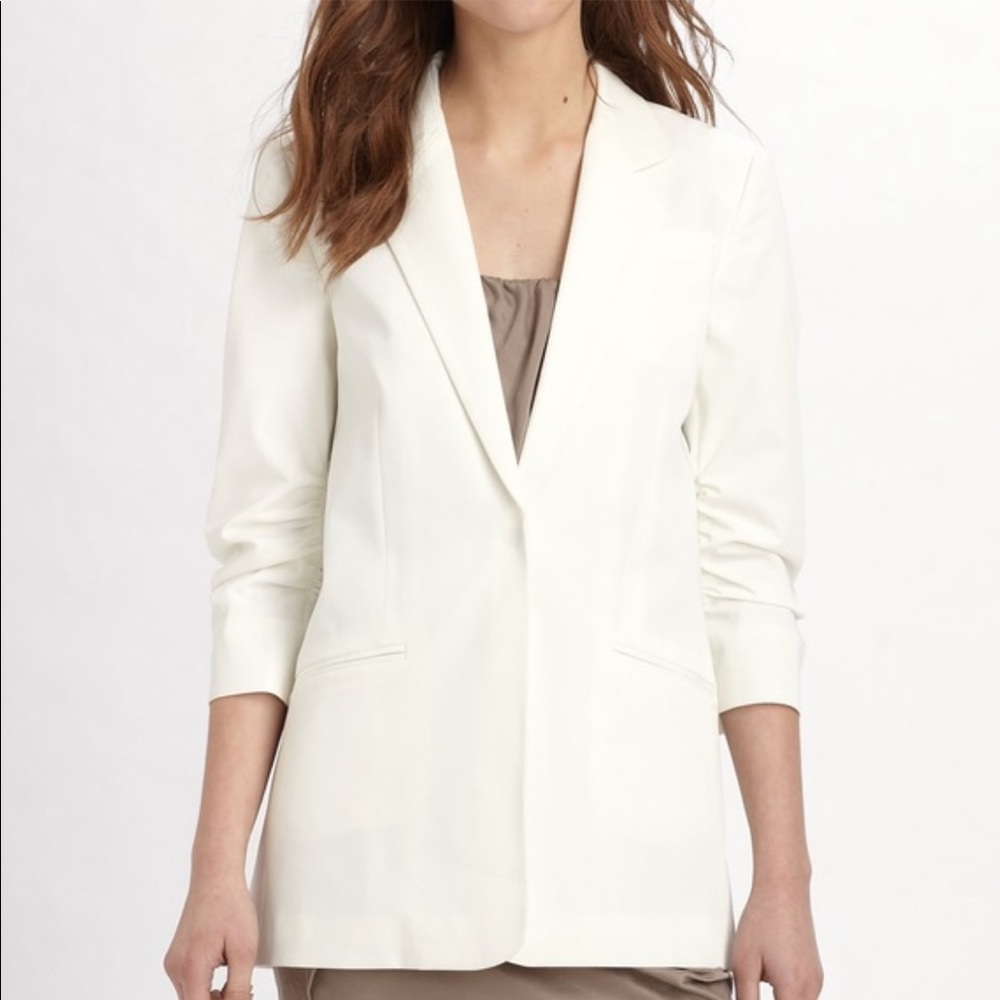 Elizabeth & James | white blazer size 0